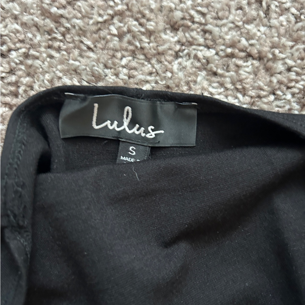 Lulu's Dress - Picture 7 of 9